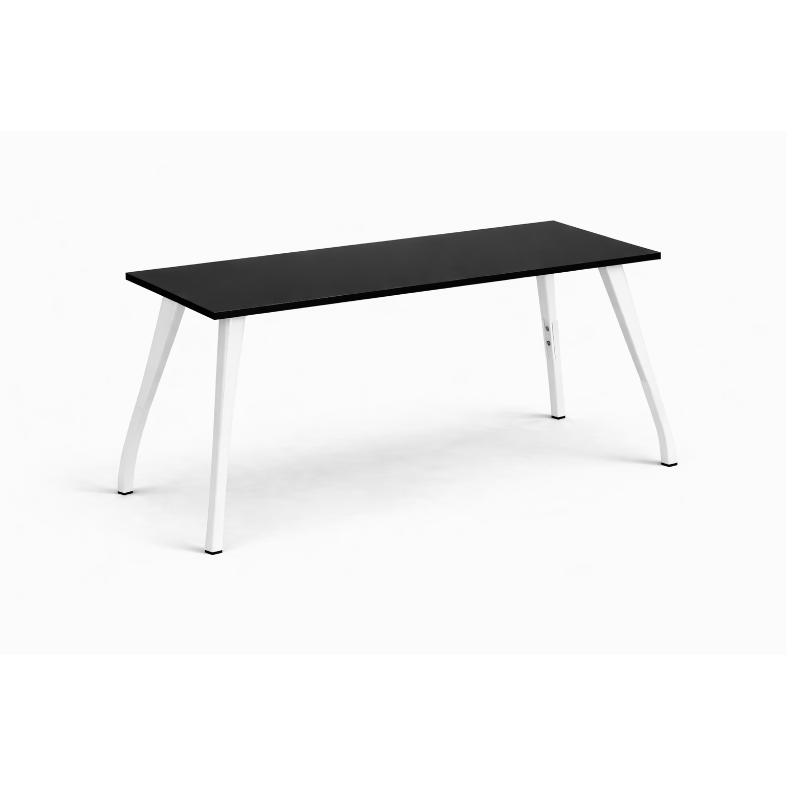 Scala Desk Modern Workspace Desk for Contemporary Offices